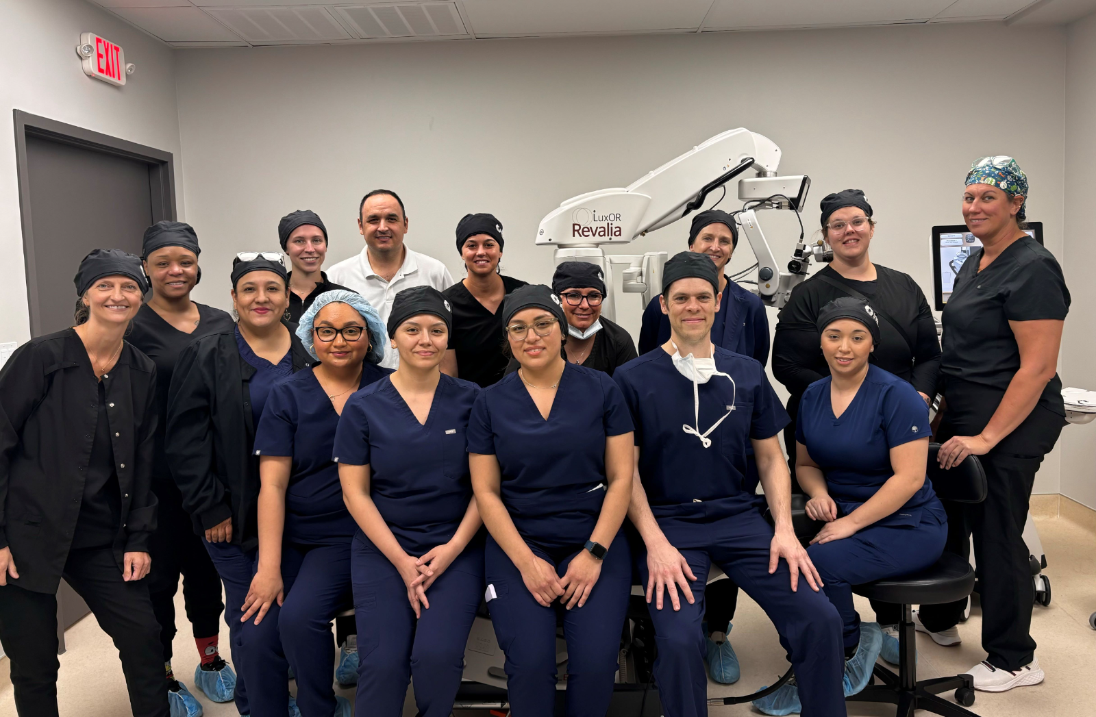 Dr. McNutt and the Physicians Eye Clinic of Laredo team in the surgical suite
